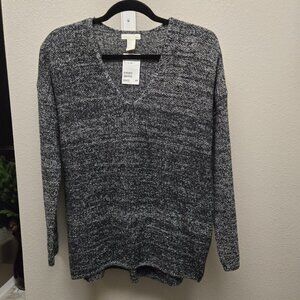 Women's H&M Conscious Black/White V-Neck Sweater - NWT